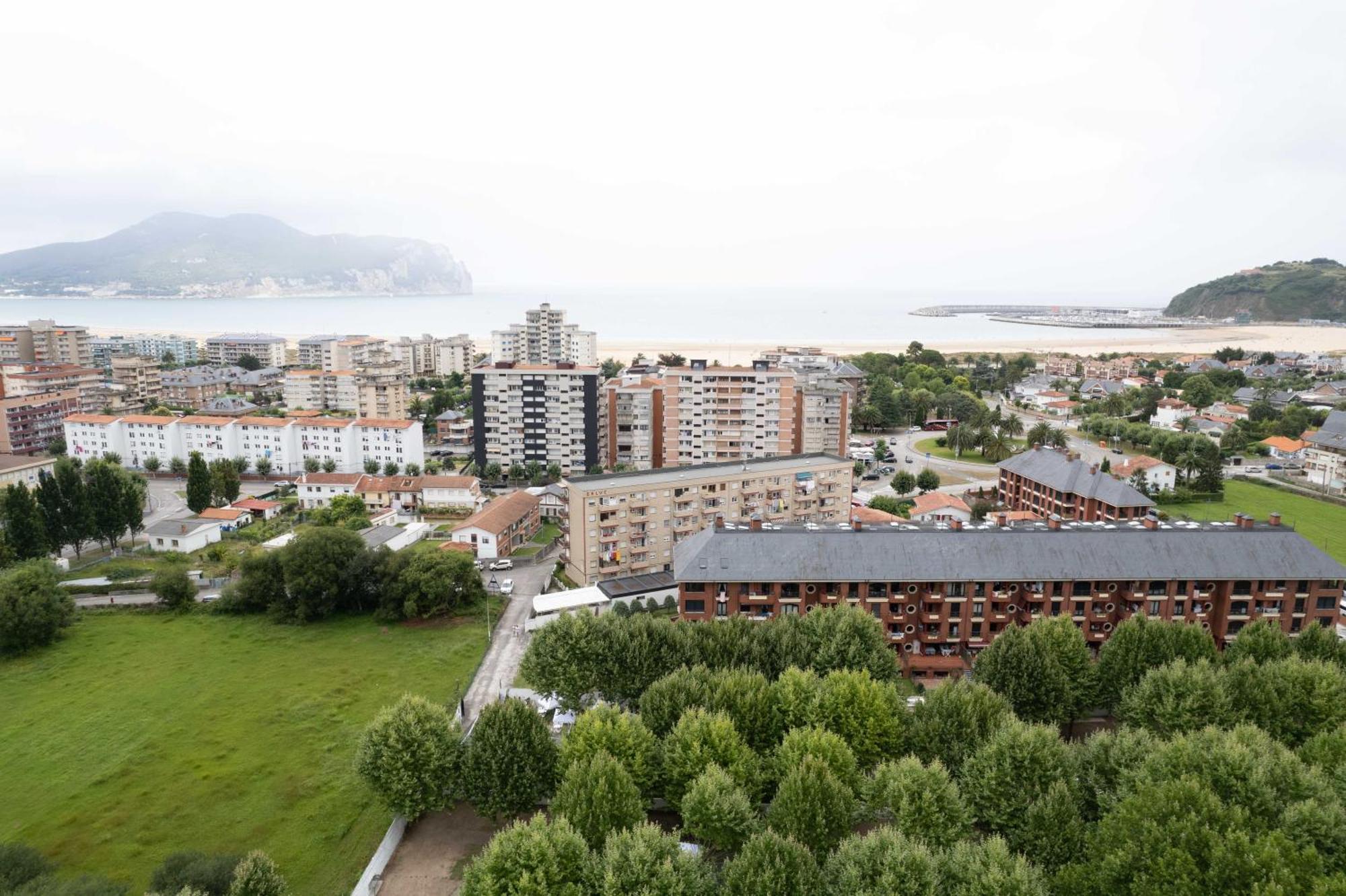 Alojamiento - Bungalows En El Centro De Laredo A 200 M De La Playa Dış mekan fotoğraf