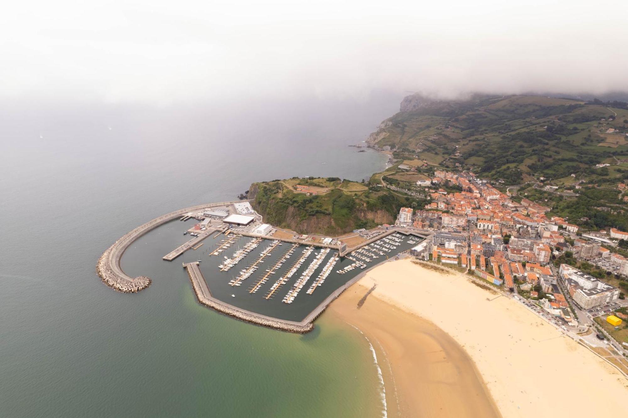 Alojamiento - Bungalows En El Centro De Laredo A 200 M De La Playa Dış mekan fotoğraf